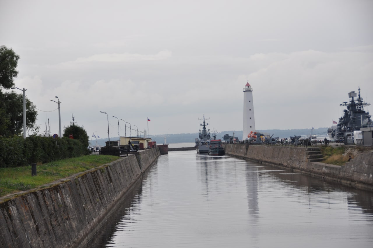 Кронштадт, город-крепость, форты для защиты Санкт-Петербурга